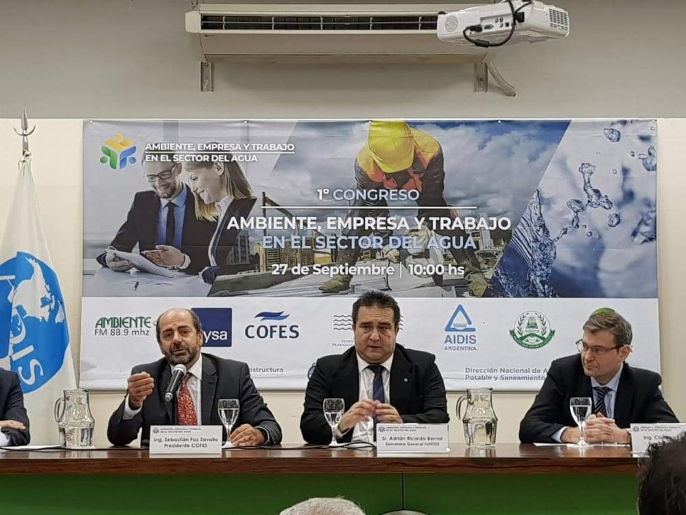 El Gerente General de la empresa participó del 1º Congreso de Ambiente, Empresa y Trabajo en el sector del Agua